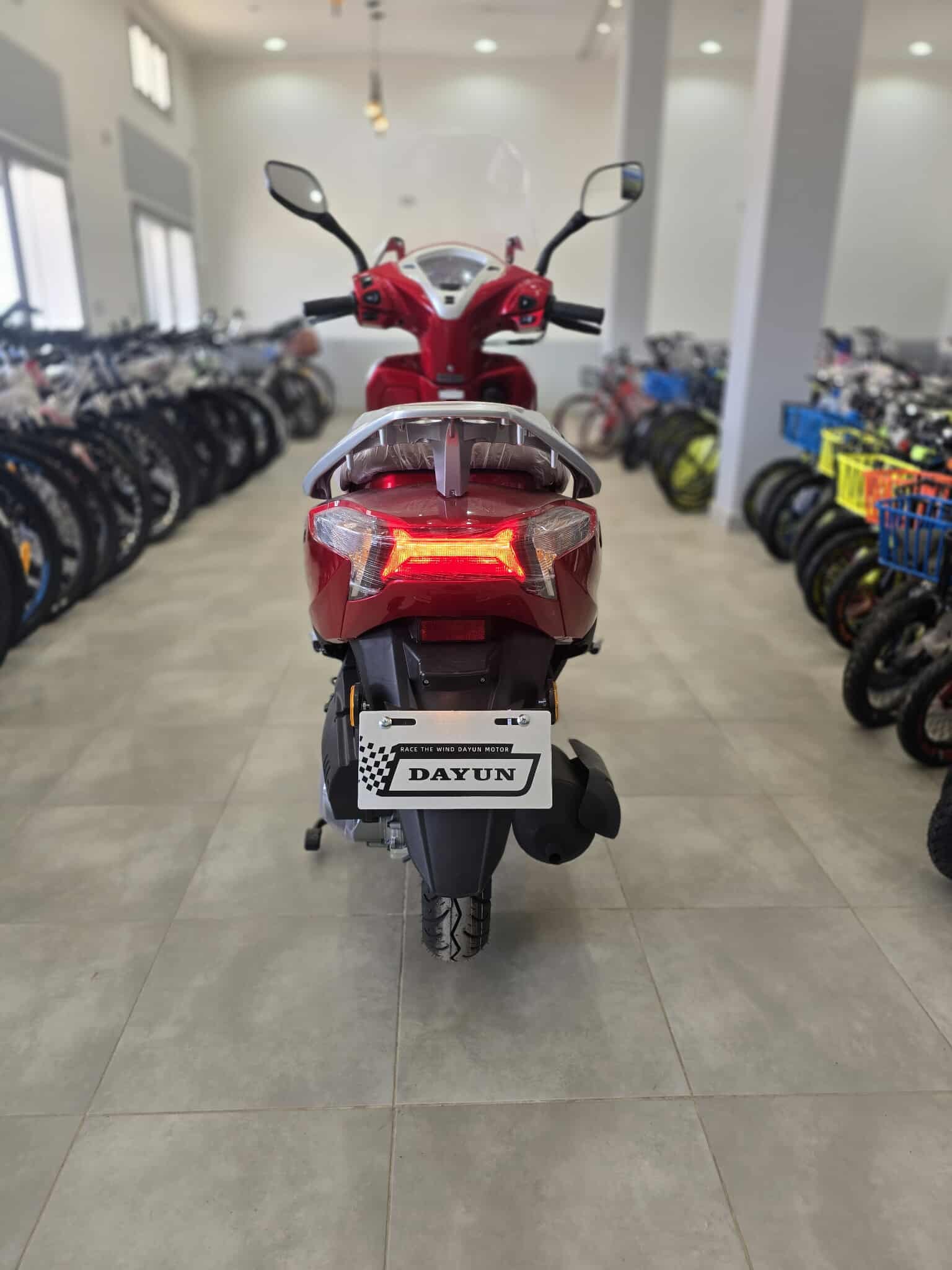Vue 3 - Scooter DAYUN 125 CC DY125T